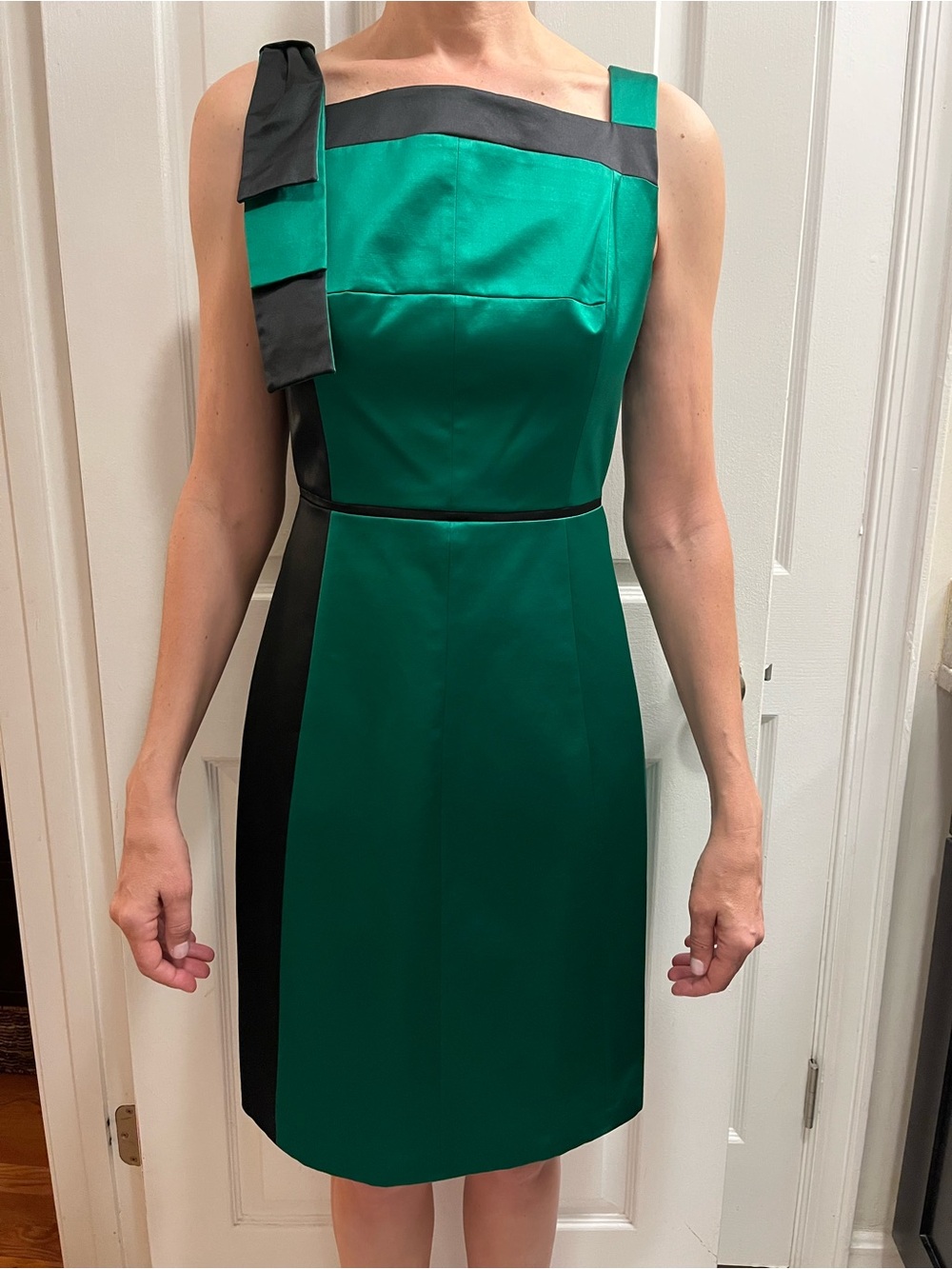 Cocktail dress with shoulder detail